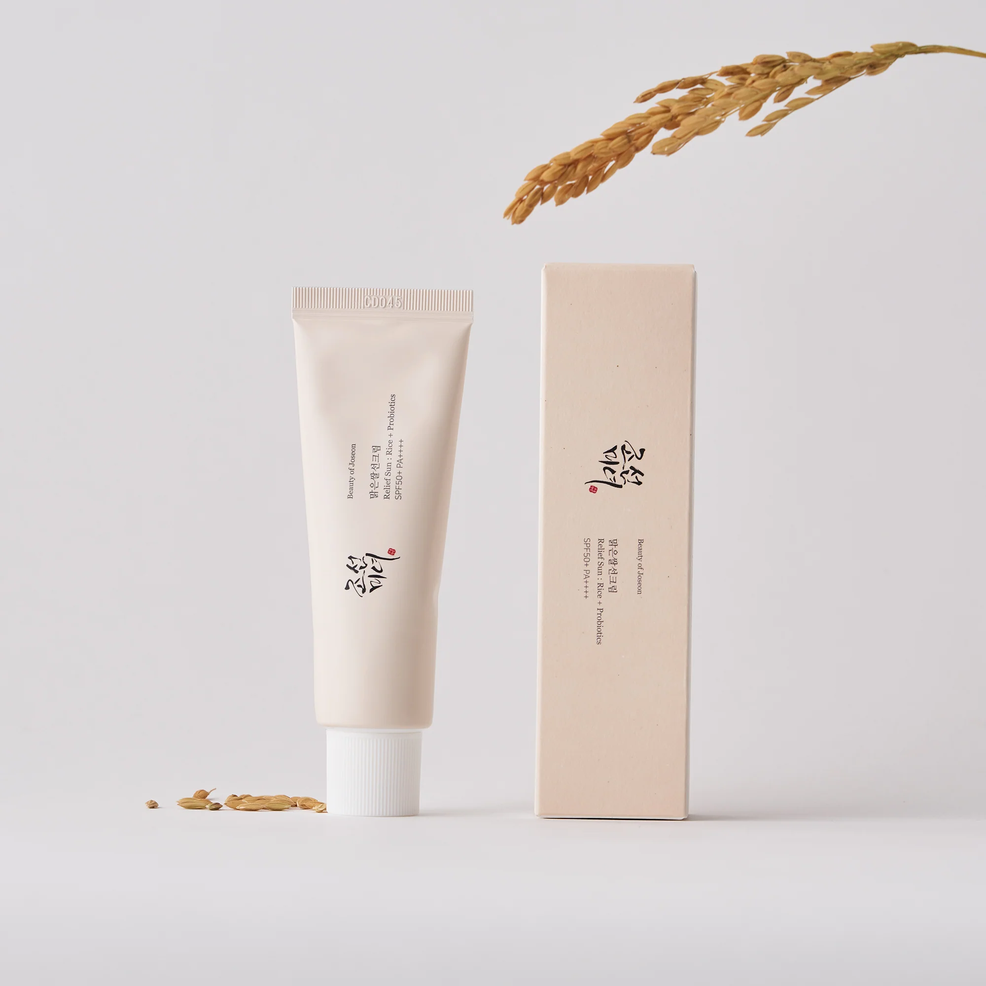 ضد آفتاب بیوتی آف جوسان SPF50